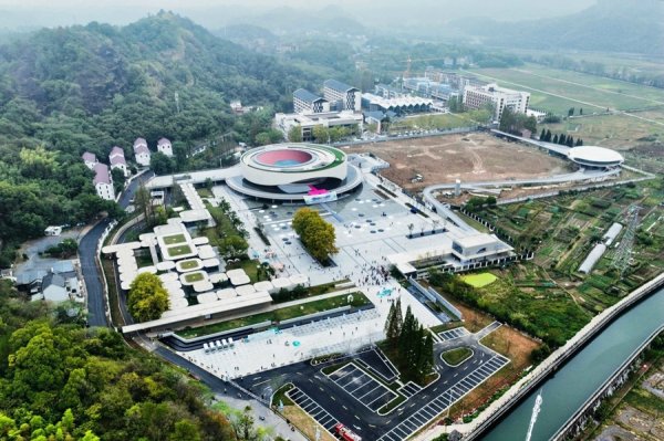 易启胜 从“山中方一日”到“一馆藏古今”烂柯围棋文化展示馆在衢州开馆